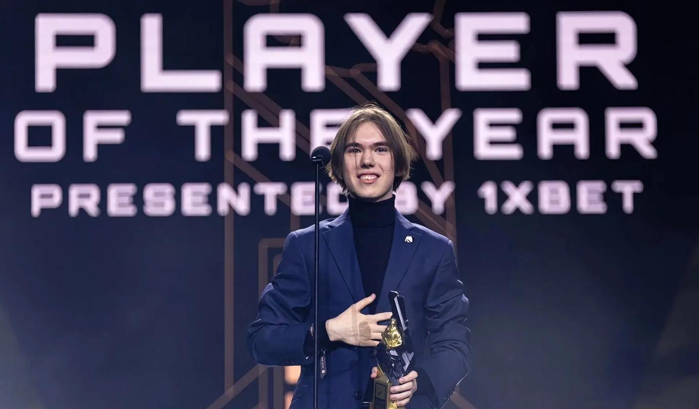 理智观赛很重要，这些人是真心喜欢EDG吗？