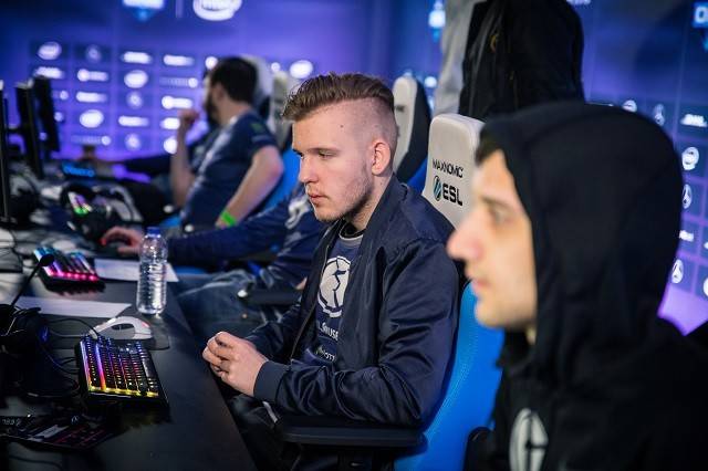 赛后采访Ale：JDG让我难受，要是我们输TES送JDG进冒泡赛我会睡不着