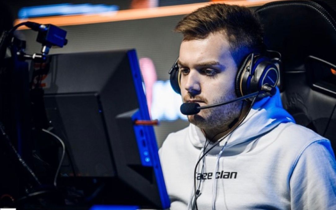 Hope下路组谈失利：对线细节处理的不好，下路前期碰撞也没有打过