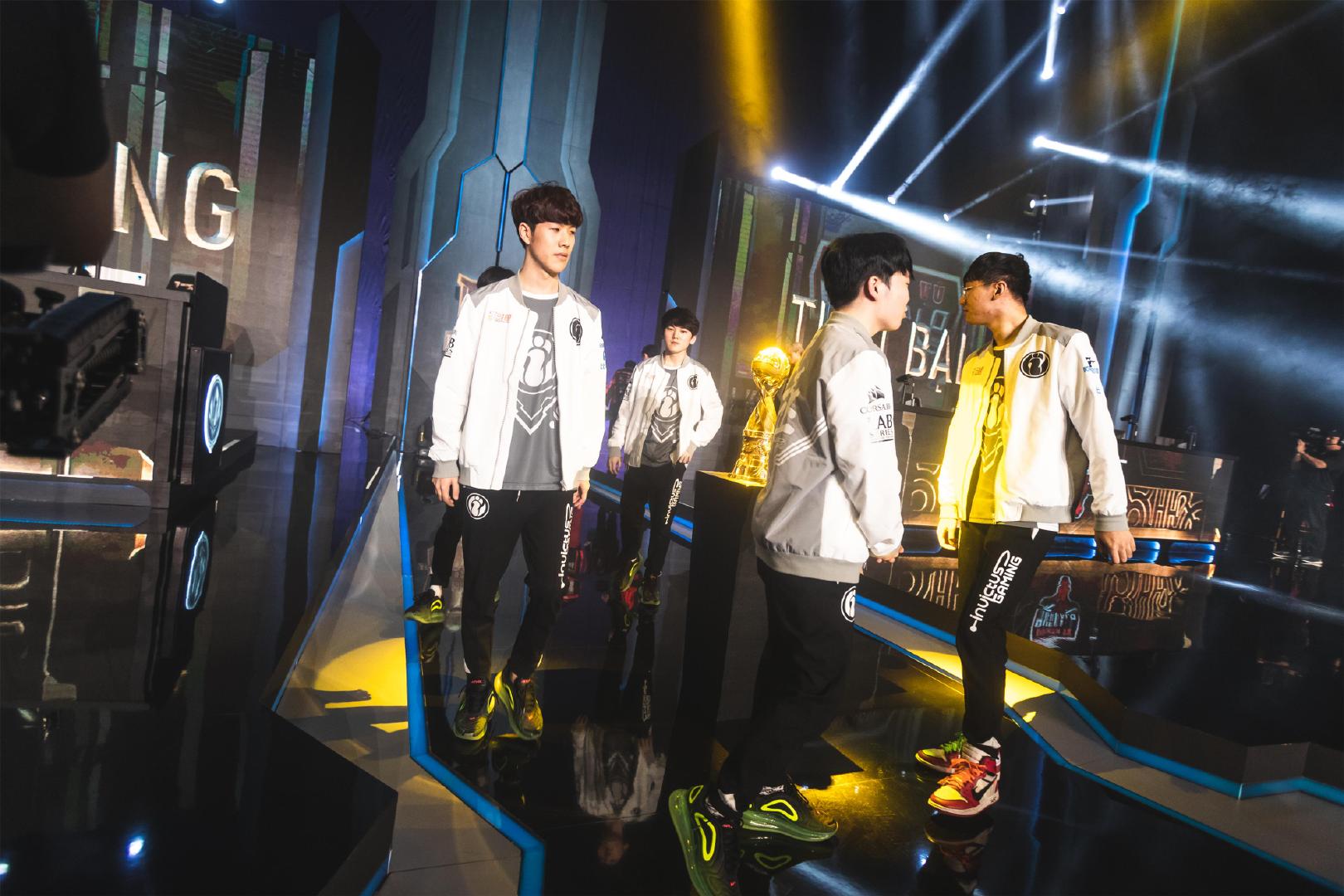 FunPlus Phoenix 和 Nova Esports 离开了比赛 - VALORANT 中国进化系列第二季结果